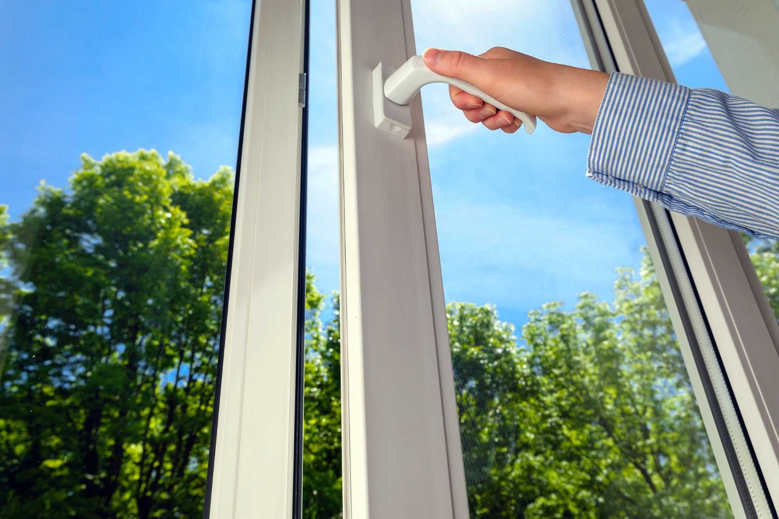 How to Identify Drafts and Air Leaks in Your Windows
